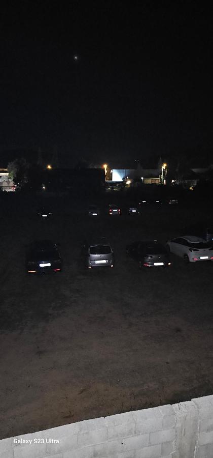 Ekonomic Apartmani Golubovci エクステリア 写真
